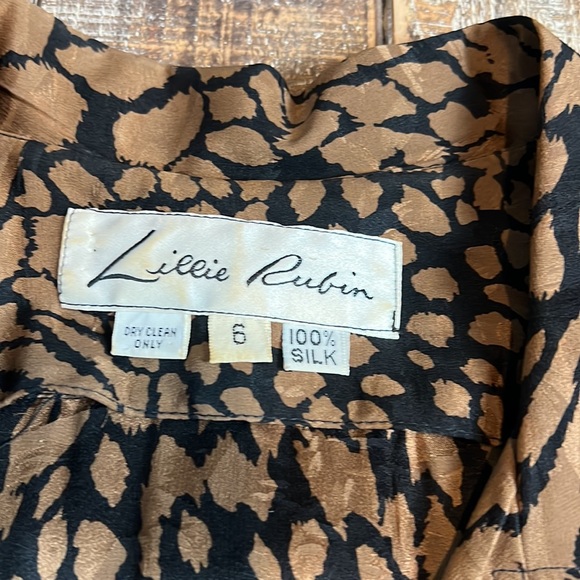 Vintage Lillie Rubin silk animal print top. Size 6. - Picture 3 of 8